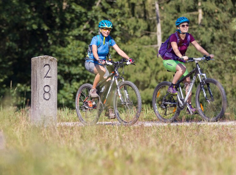 2Radler_Radweg_Falkenstein